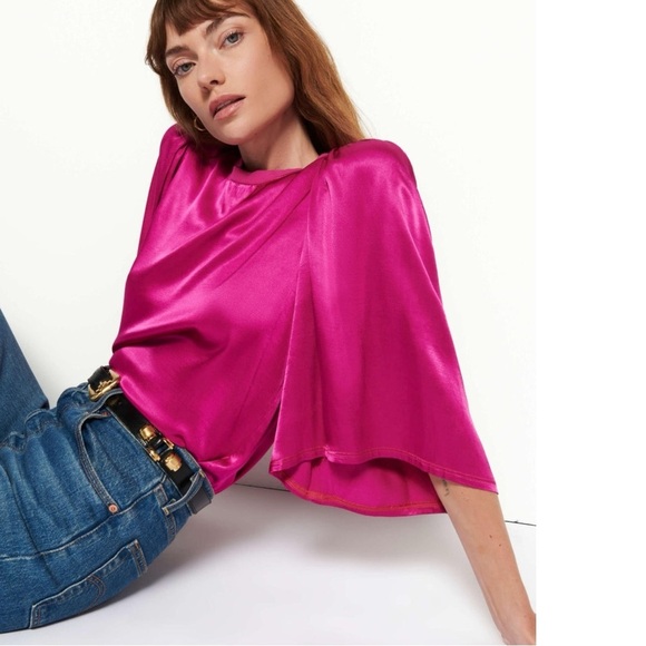 Nation Ltd Donna Bell Sleeve Top in Miss Magenta Size XS Satin Shiny Valentines - Picture 6 of 17